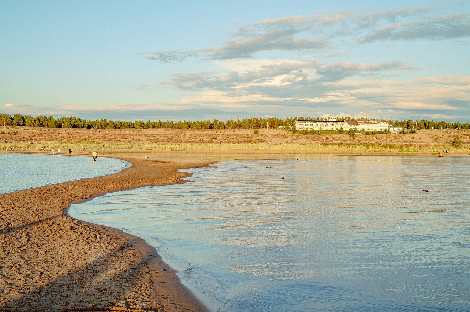 Písečná pláž Hiekkasärkät u Kalajoki